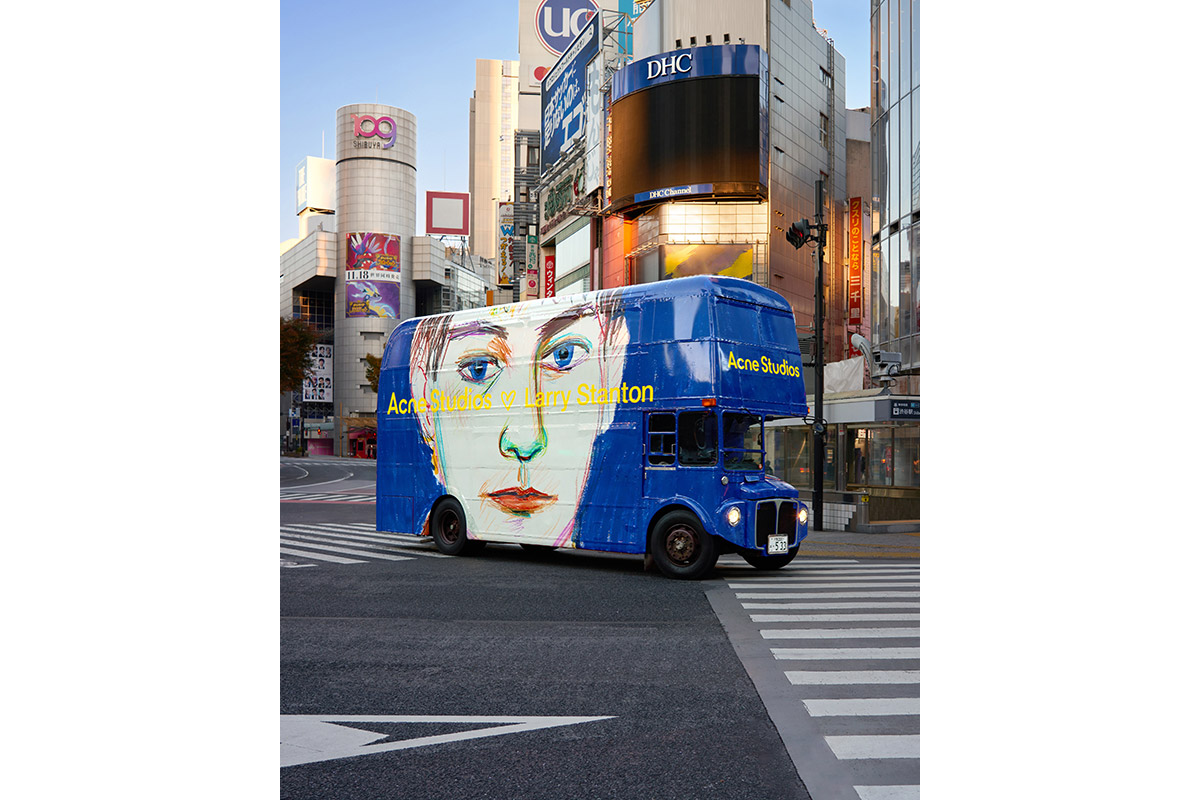 AS_Larry_Stanton_Tokyo_Bus_PRESS_4-5_1